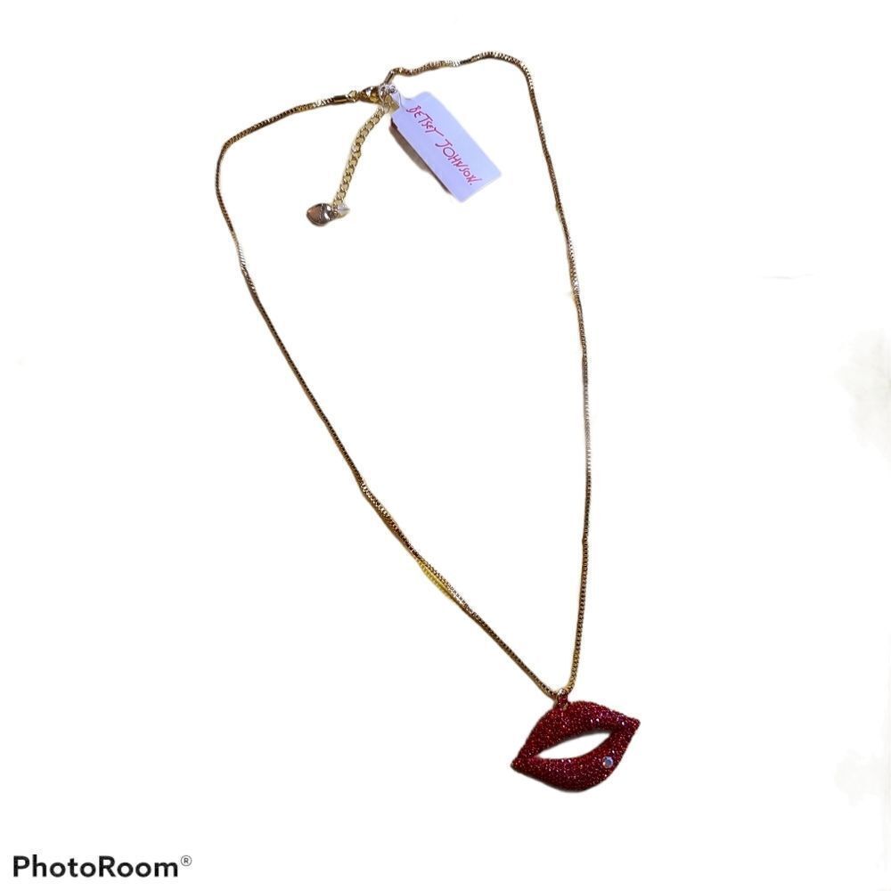 BETSEY JOHNSON RED HOT LIPS NECKLACE - Picture 2 of 5